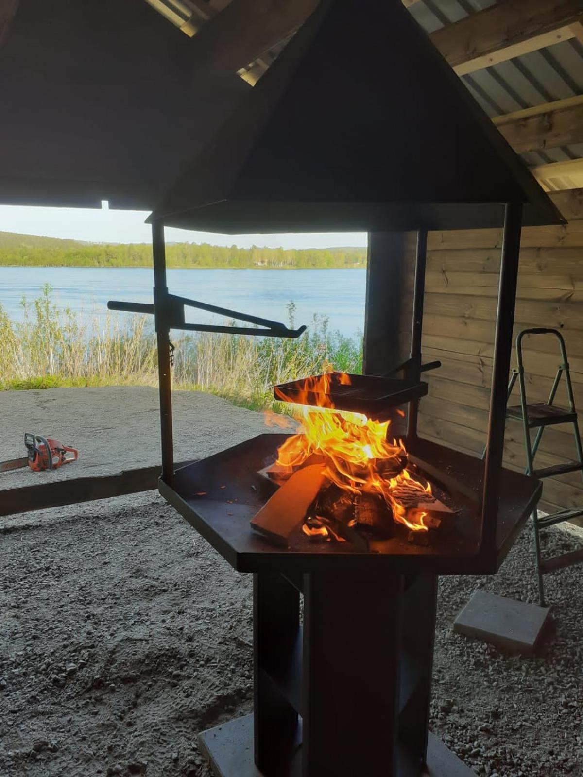 Apartmán Napapiirin Eraekartano Pello Exteriér fotografie